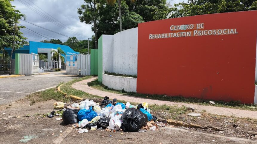 Residentes de Los Cocos en Pedro Brand denuncian cúmulo de basura y dicen sentirse “huérfanos” de las autoridades