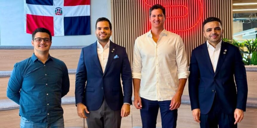 PedidosYa y Cámara de Diputados firman acuerdo en Santo Domingo para impulsar talento STEM