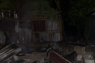 Incendio reduce a cenizas una vivienda en Monte Adentro, Salcedo