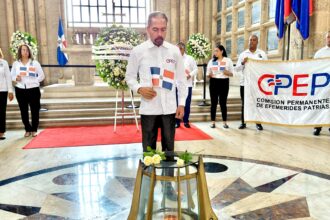 Efemérides Patrias exhorta a colocar en lugares visibles la Bandera Nacional por la Restauración