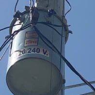 Explosión de transformador deja sin electricidad a residentes de Villa Jaragua