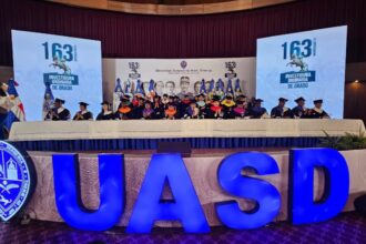 UASD gradúa 716 nuevos profesionales y los llama a ser “restauradores de la nación”