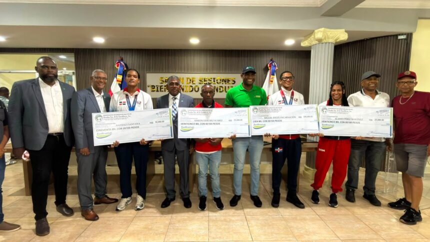 Entregan incentivos a medallistas de los Juegos Centroamericanos y del Caribe en Sabana Grande de Boyà