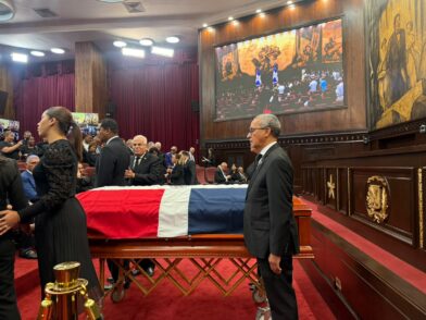Rinden honras fúnebres a Andrés “Licho” Matos en el Congreso Nacional