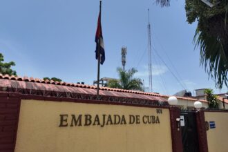 Silencio en embajada y reserva del Gobierno sobre razones de expulsión a nueve diplomáticos cubanos