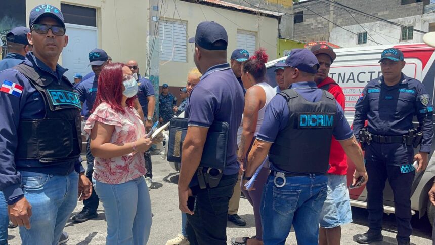 Cámaras de seguridad captan asesinato de joven de 24 años a manos de dos hombres en Santiago