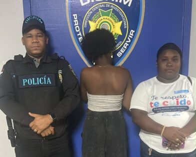 Policía localiza a joven y adolescente reportados como desaparecidos en Santiago