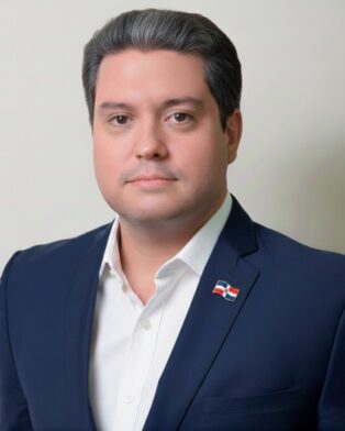 Alejandro Campos pasa del Consejo a la Dirección Ejecutiva de Autoridad Portuaria