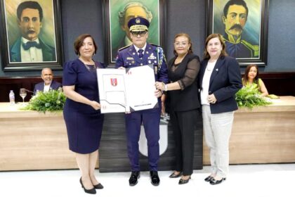 Alcaldía de La Vega distingue como hijos adoptivos y meritorios a Juan Pablo Ferreira Verás y Rafael Guillermo Guzmán Chomalí