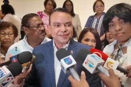SNS afirma que se ha nombrado más de 7,000 médicos y 6,000 enfermeras