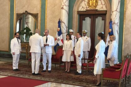 Abinader recibe cartas credenciales de nueve nuevos embajadores acreditados en República Dominicana
