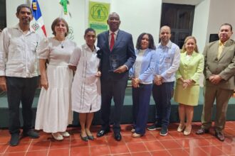 Reconocen a Editrudis Beltrán Crisóstomo por sus aportes al desarrollo de la física en República Dominicana
