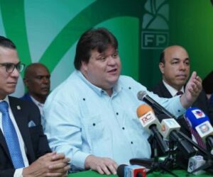 Raúl Martínez pide a Ética investigar caso de Bienes Nacionales