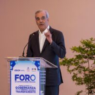 Abinader destaca Ley 47-25 para transparentar compras públicas