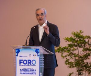 Abinader destaca Ley 47-25 para transparentar compras públicas