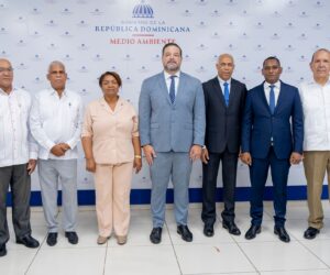 Ministro de Medio Ambiente juramenta a Nidio Encarnación como nuevo director de UTEPDA