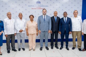 Ministro de Medio Ambiente juramenta a Nidio Encarnación como nuevo director de UTEPDA