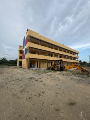 Padres denuncian paralización de trabajos en el liceo Ana Hilda Pérez y temen nuevo inicio virtual