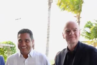 Gianni Infantino a Luis Abinader a su llegada a RD: “Tienes un dominicano como presidente de la FIFA”