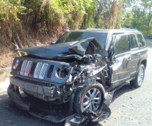 Accidente de tránsito en carretera Miches–Santa Cruz de El Seibo deja solo daños materiales