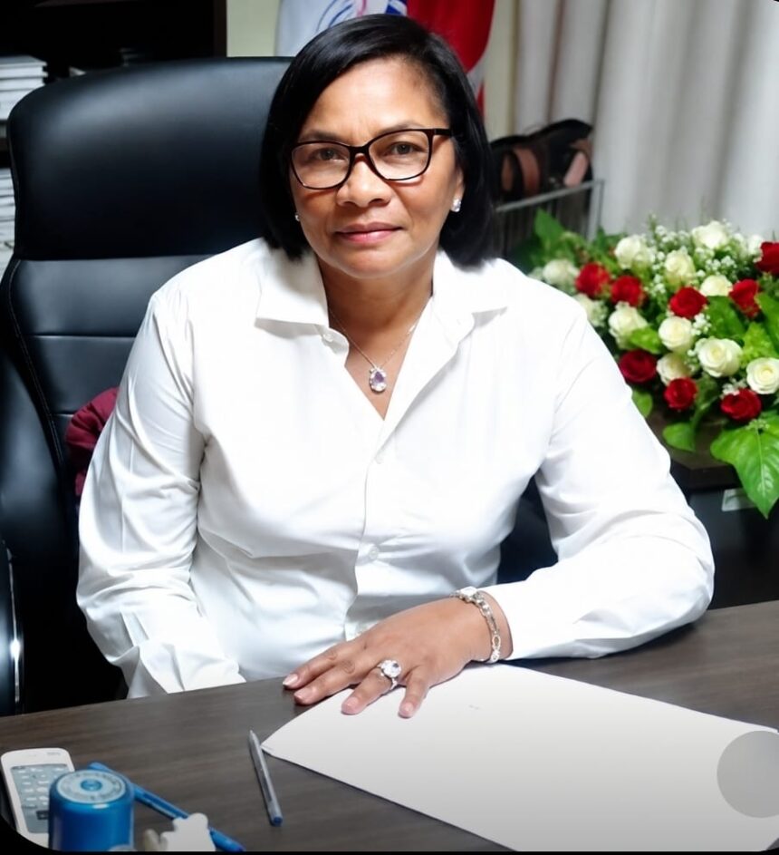 Directora del Distrito Educativo 12-02 pide al PRM atender situación interna en San Rafael del Yuma