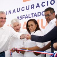 Abinader inaugura puente sobre el río Penitente que conecta a Boca de Cachón y La Descubierta