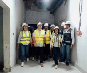 Ministro Rodríguez supervisa construcción del Hospital Traumatológico de San Cristóbal
