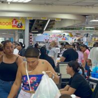Regreso a clases golpea el bolsillo de las familias en Santiago: padres denuncian alza en útiles escolares