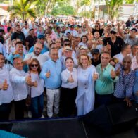 Carolina Mejía recibe respaldo del ingeniero Rafael Santos junto a varios dirigentes y el movimiento Mi familia por el Cambio en Moca