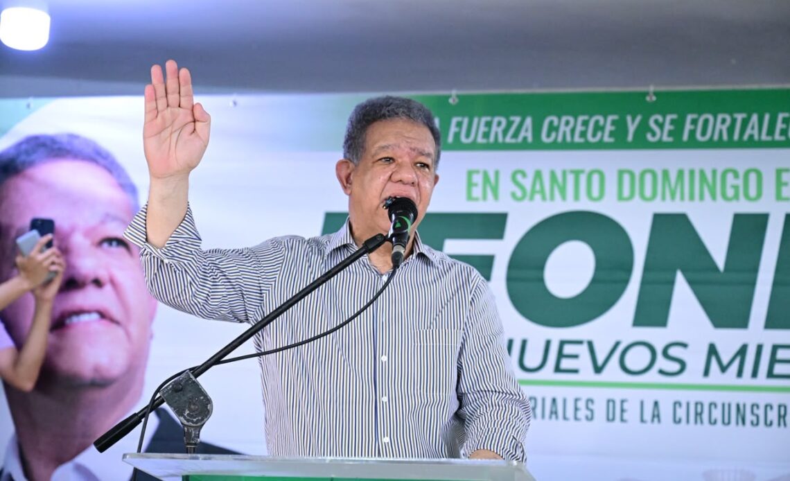 Leonel Fernández denuncia apagones de hasta 12 horas en Santo Domingo Este