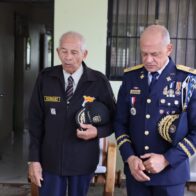 Un saludo que resume una vida de servicio: Rodríguez García visita a su padre en Moca