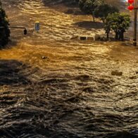 Lluvias extremas desbordan ríos y provocan graves inundaciones en Sichuan, China