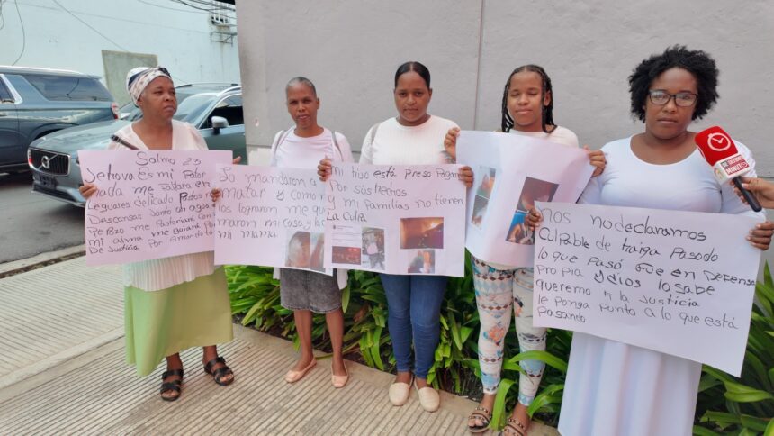 Madre denuncia represalias contra su familia tras asesinato atribuido a su hijo y pide ayuda