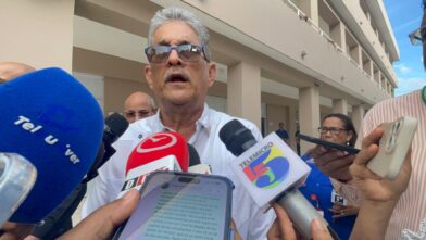 Educación admite que escuelas de Santiago aún requieren trabajos y anuncia intervención de 24 planteles
