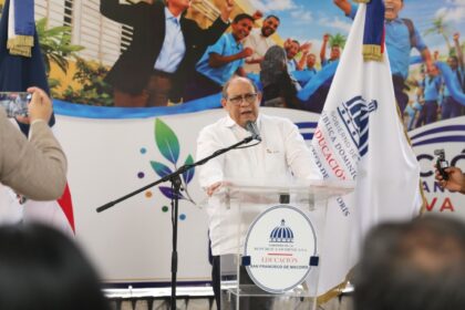 Santos Badía anuncia reforma integral del sistema educativo y 10,000 becas nacionales