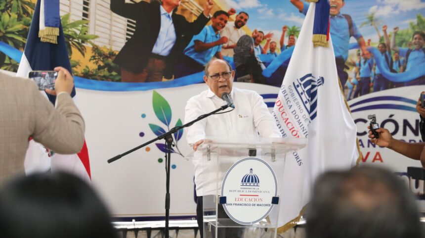 Santos Badía anuncia reforma integral del sistema educativo y 10,000 becas nacionales