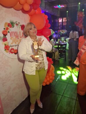 Dominicana es reconocida en Nueva York por su aporte a las mujeres emprendedoras