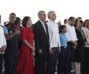 Abinader destaca el rol de la familia en la educación durante el año escolar 2026-2027