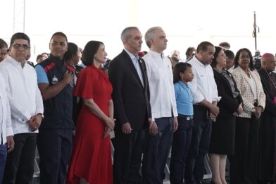 Abinader destaca el rol de la familia en la educación durante el año escolar 2026-2027
