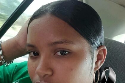 Adolescente de 15 años muere en accidente de motocicleta en puente sobre el río Chavón