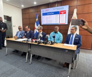 Gobierno acuerda aumento de 20 % al salario mínimo de los trabajadores de la construcción