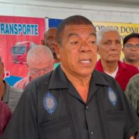 Transportistas frenan aumento del pasaje en Santiago y esperan diálogo con nuevo director del Intrant