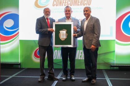 Ministro de Agricultura destaca alianza entre campo y comercio para fortalecer abastecimiento nacional