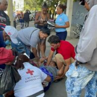 Mujer se salva de ser aplastada por una patana en la Circunvalación Sur de Santiago