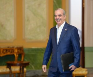 Gobierno del presidente Abinader alcanza cobertura récord del 93% en educación primaria, según datos de la UNESCO
