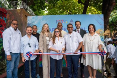 Propeep y alcaldía del DN entregan a Villa Consuelo un Paseo de los Colores lleno de historia e identidad