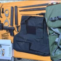Policía Nacional realiza allanamiento en La Vega y ocupa arma de fuego chaleco antibalas y otros efectos