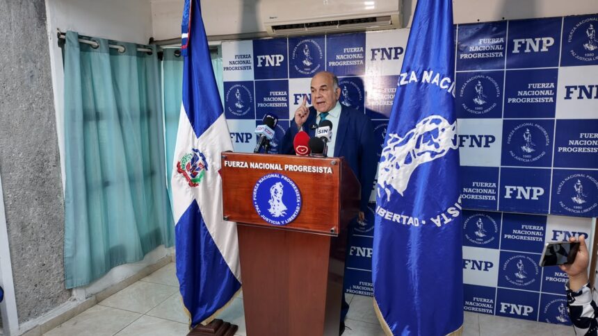 Pelegrín Castillo pide revisar licitación de Viettel por razones de seguridad nacional