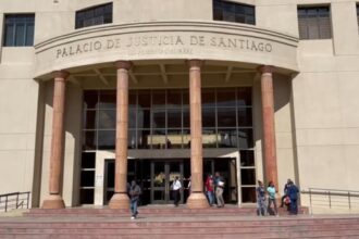 15 años de prisión para red que traficaba haitianos y los escondía en una casa de Santiago