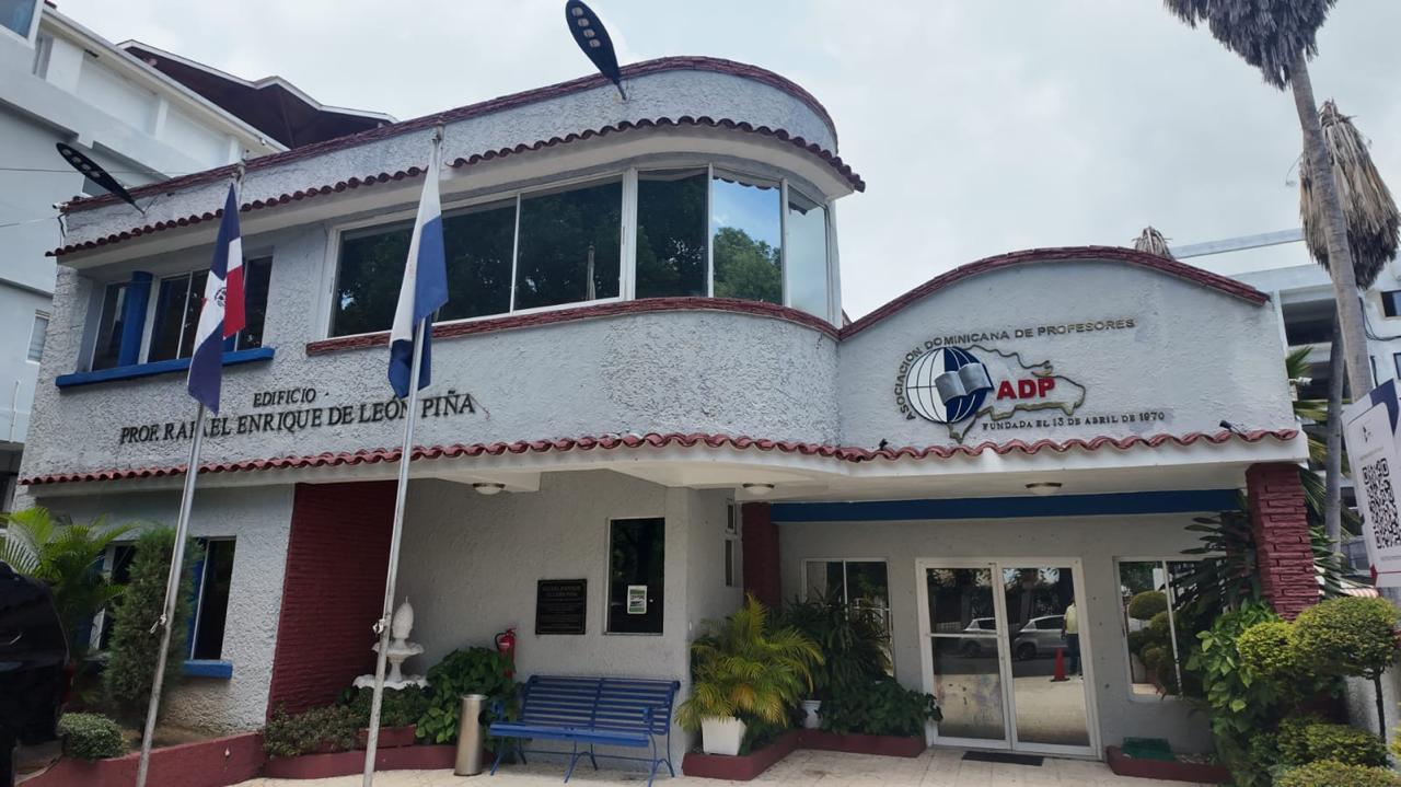ADP valora cierre de 57 escuelas por riesgo sísmico, pero cuestiona falta de plan para reubicar a estudiantes